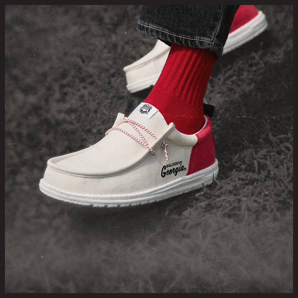 Wally Funk Georgia Bulldogs - Varsity Red/Chalk - Image 10